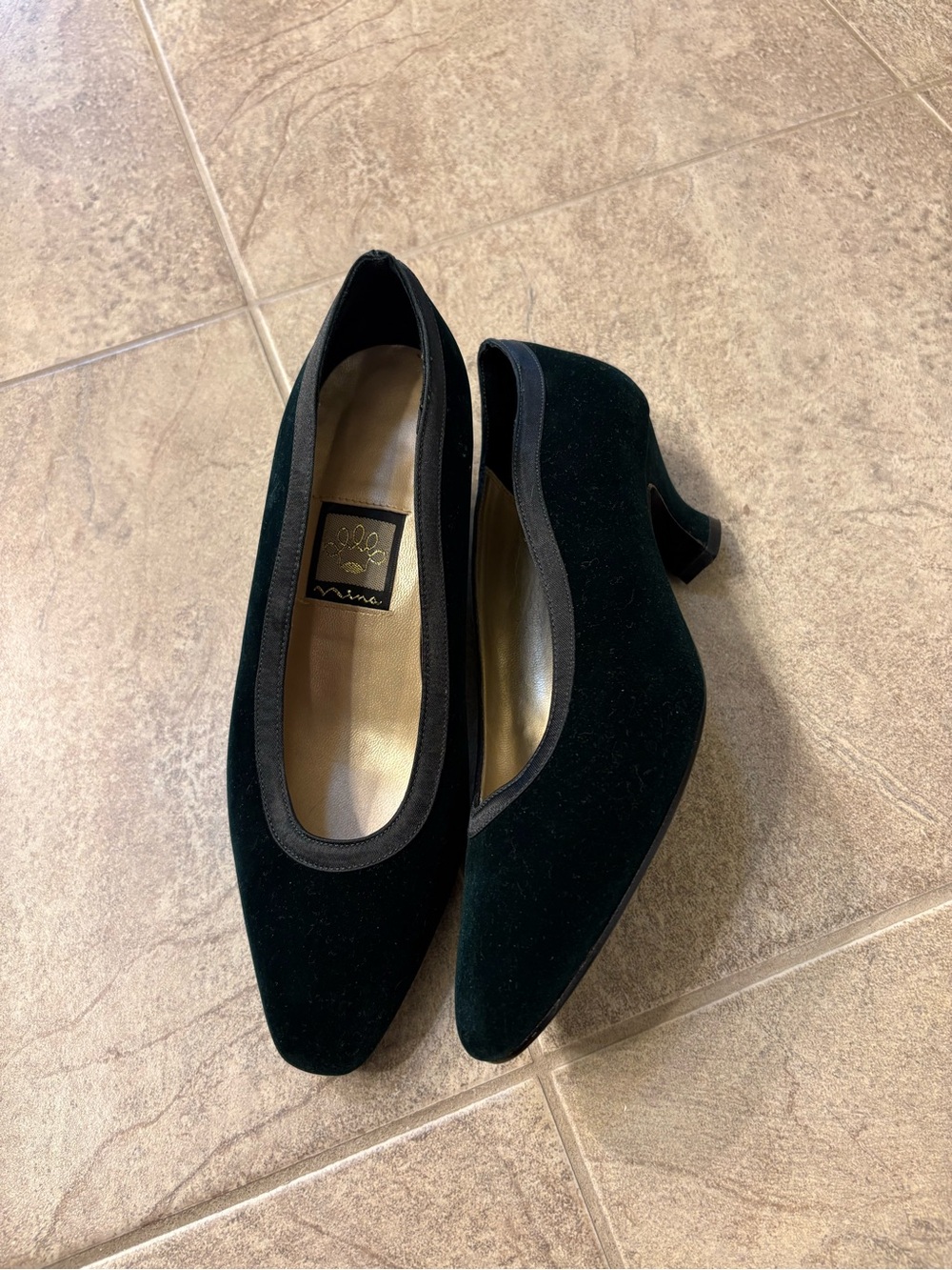 Vintage Nina Shoes Emerald Green Velvet Heels Size 6